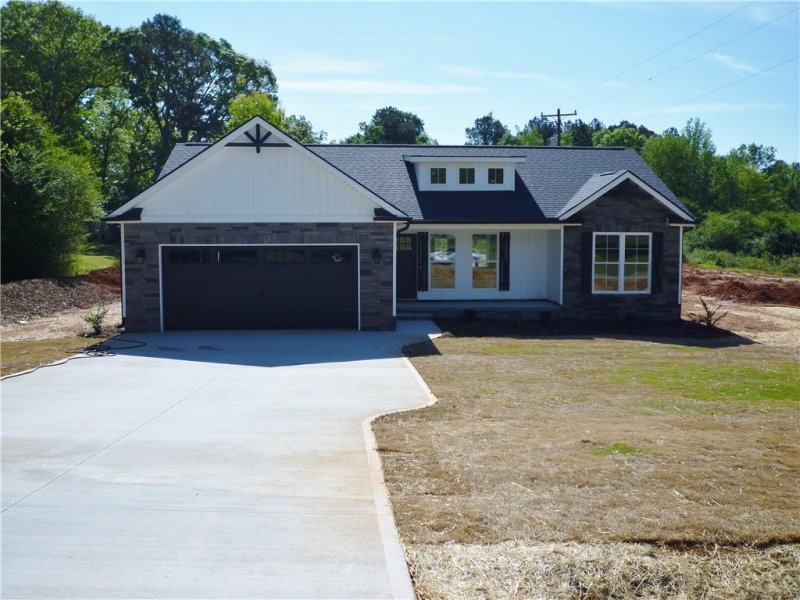 Property image 2 at 401 Nelson Drive, Anderson, SC 29621