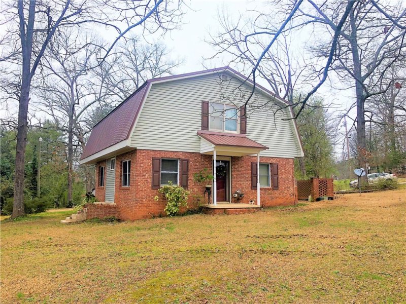 607 Tanglewood Drive