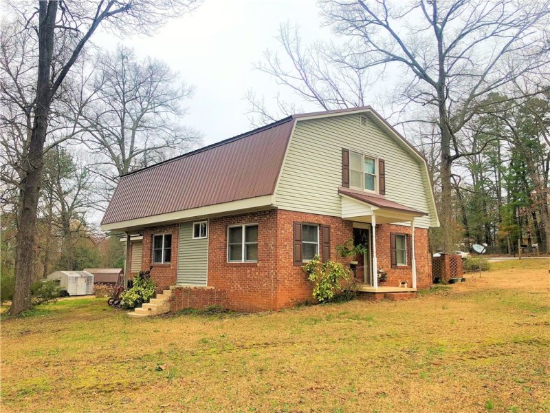 Property image 2 at 607 Tanglewood Drive, Seneca, SC 29672