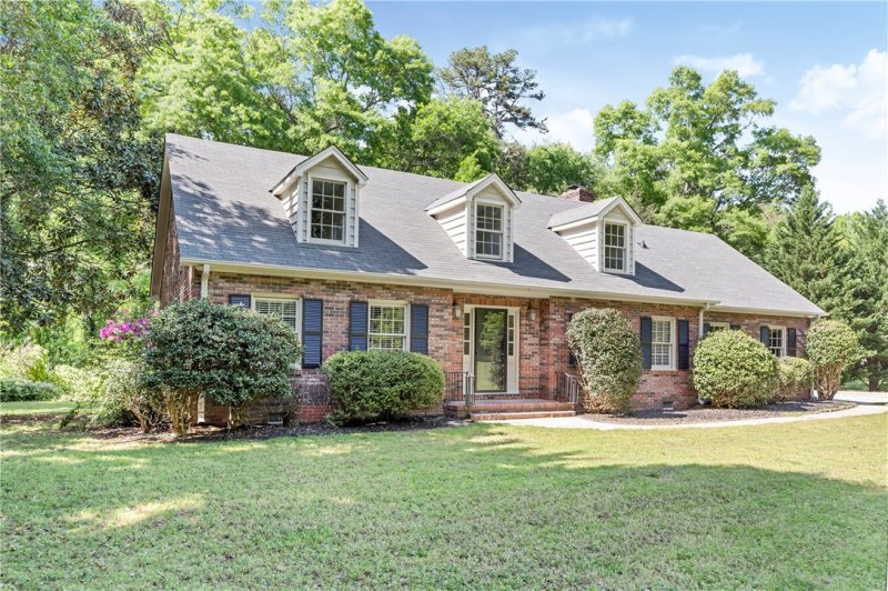 Property image 2 at 1505 Hilltop Drive, Anderson, SC 29621