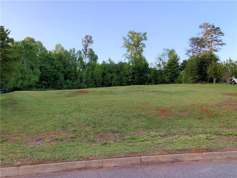 105 Fairway Drive