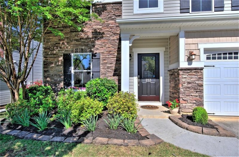 Property image 3 at 253 Barbours Lane, Greenville, SC 29607