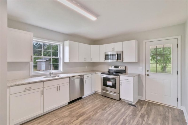 Property image 3 at 3009 Corinth Drive, Seneca, SC 29672