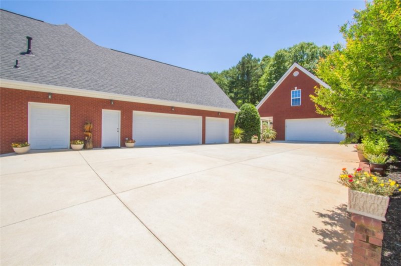 Property image 3 at 104 Raspberry Lane, Anderson, SC 29621