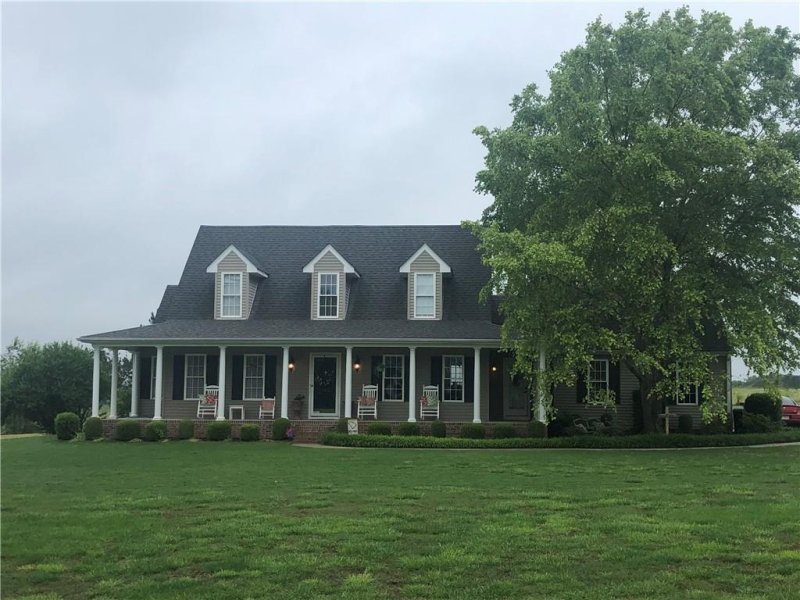 102 Foghorn Court