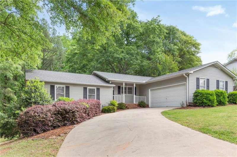 Property image 3 at 404 Kingston Way, Anderson, SC 29625