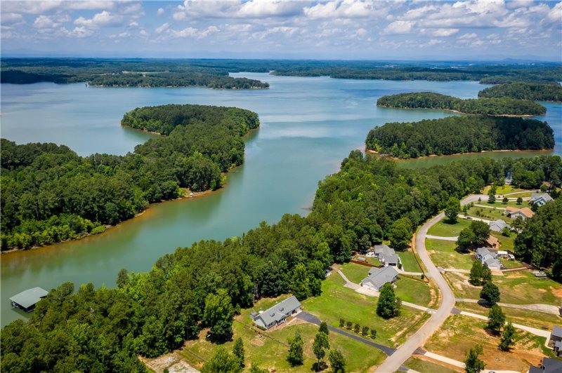 Property image 2 at 249 Bay Ridge Drive, Townville, SC 29689