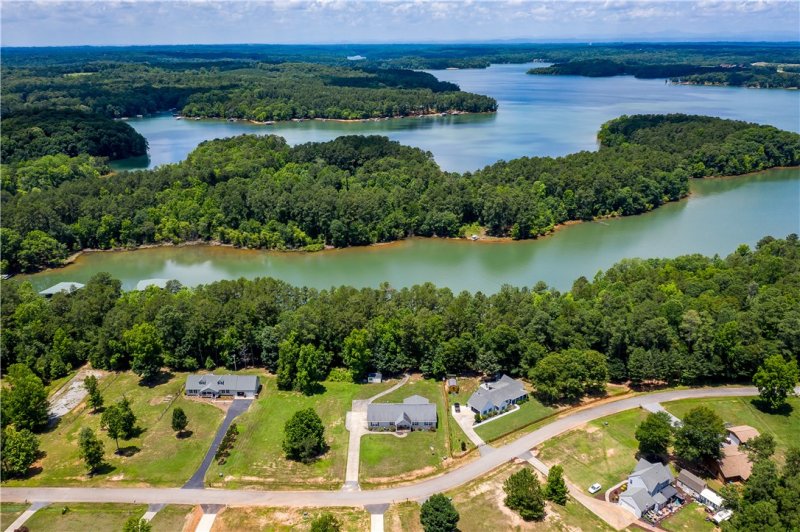 Property image 3 at 249 Bay Ridge Drive, Townville, SC 29689