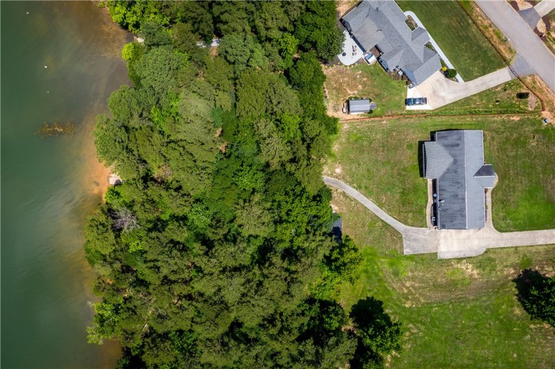 Property image 5 at 249 Bay Ridge Drive, Townville, SC 29689