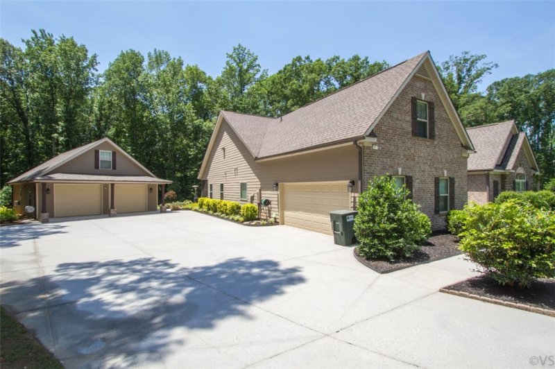 Property image 4 at 19 United Avenue, Pendleton, SC 29670