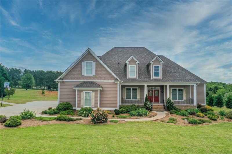 Property image 2 at 108 Autumn Blaze Trail, Williamston, SC 29697