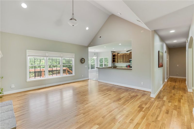 Property image 3 at 628 Providence Point Drive, Seneca, SC 29678