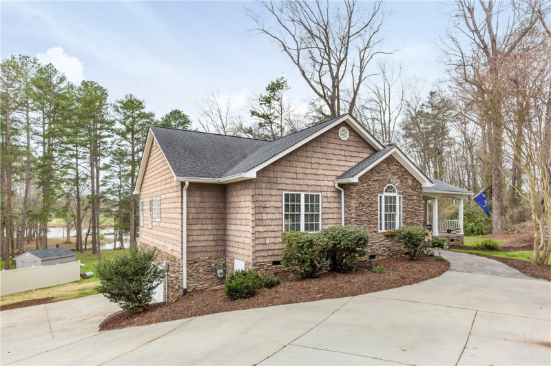 Property image 4 at 1039 Kings Road, Anderson, SC 29621