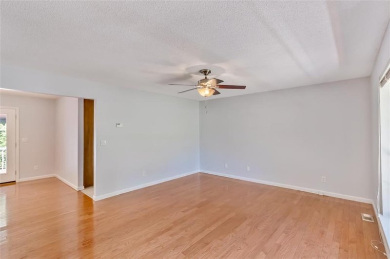 Property image 4 at 2923 Bayshore Drive, Seneca, SC 29672