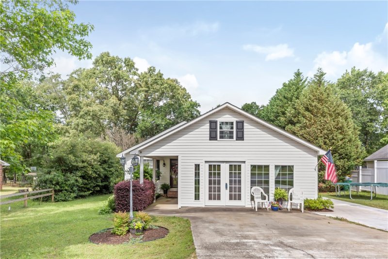 125 Palmetto Parkway