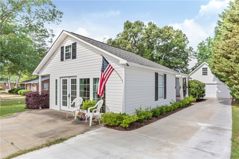 Property image 2 at 125 Palmetto Parkway, Belton, SC 29627