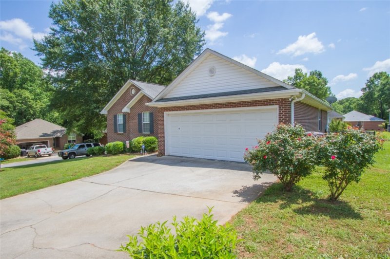 Property image 2 at 12 Woodbridge Circle, Anderson, SC 29621