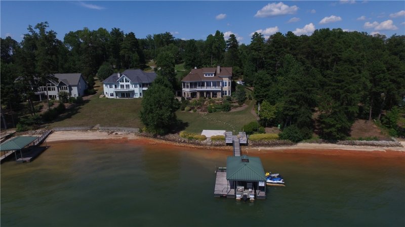 Property image 3 at 302 Bay Hill Drive, West Union, SC 29696