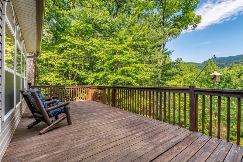 Property image 2 at 209 Falcon Crest Way, Pickens, SC 29671