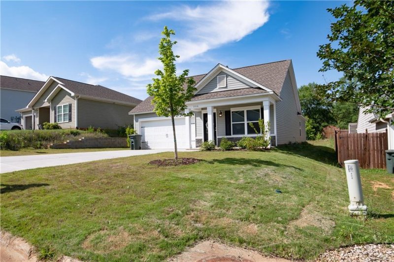 Property image 3 at 206 Maple Grove Road, Seneca, SC 29672