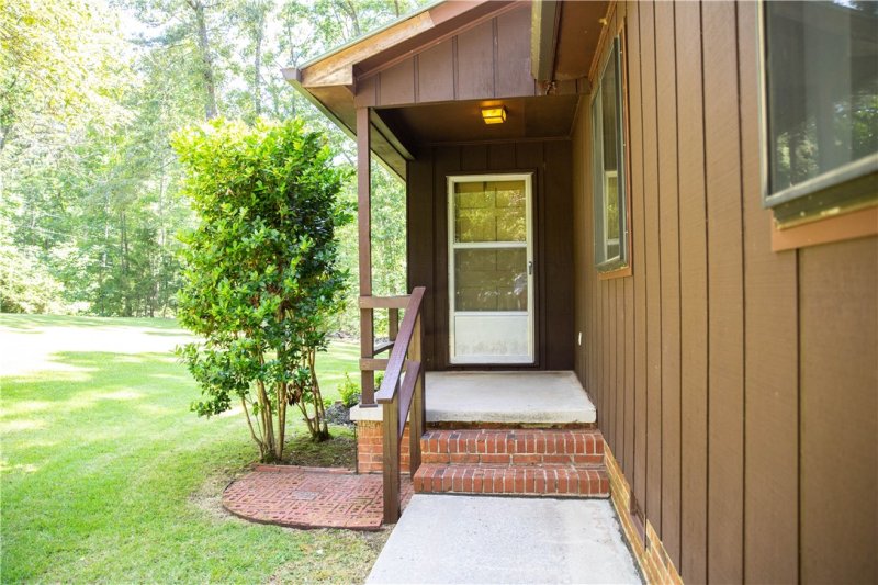 Property image 2 at 124 Springdale Drive, West Union, SC 29696