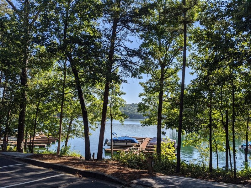 Property image 4 at 407 Waterside Drive, Seneca, SC 29672