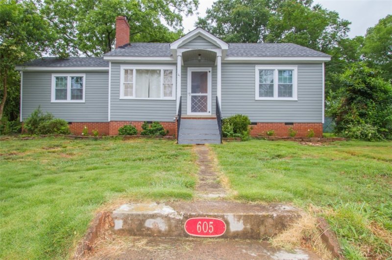 Property image 2 at 605 Marshall Avenue, Anderson, SC 29621