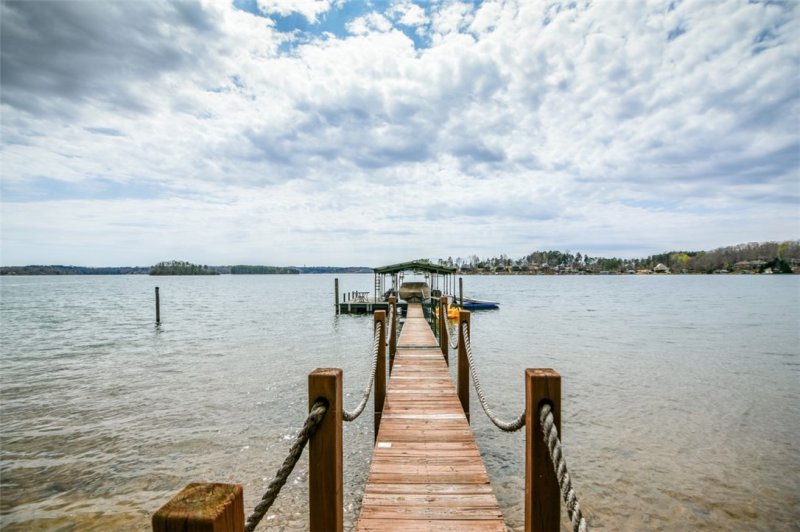 Property image 2 at 214 Sunset Ridge Drive, Seneca, SC 29672