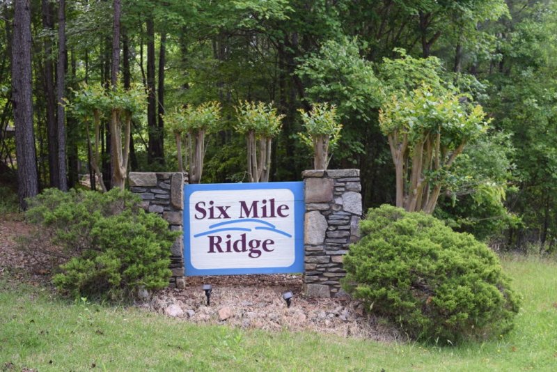 Property image 3 at 207 Long View Lane, Pickens, SC 29671