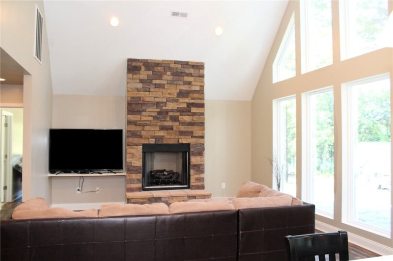 Property image 5 at 928 Falling Waters Lane, Seneca, SC 29672