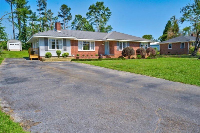 Property image 2 at 708 Adams Street, Seneca, SC 29678