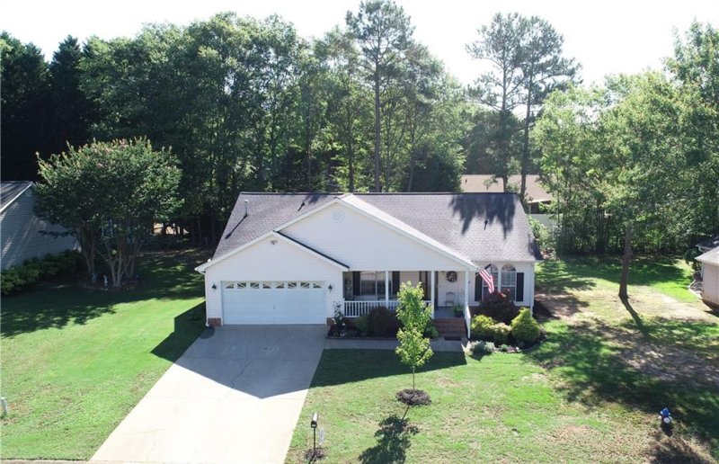 Property image 3 at 300 Mallard Lane, Anderson, SC 29625