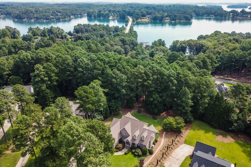 Property image 4 at 406 Sapphire Court, Seneca, SC 29672