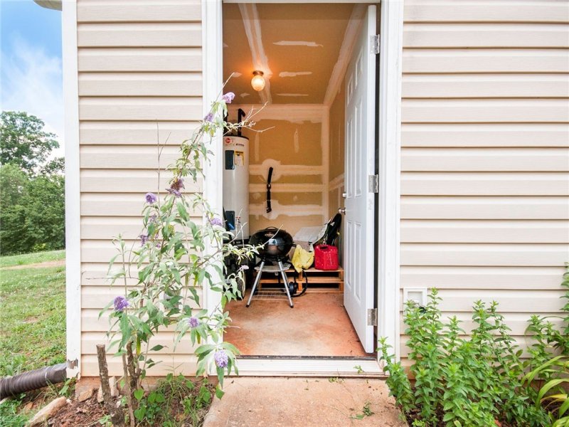 Property image 5 at 111 Blackbird Lane, Greenville, SC 29611