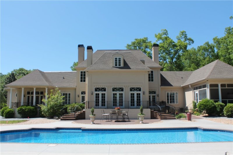 Property image 2 at 1102 Thornehill Drive, Anderson, SC 29621