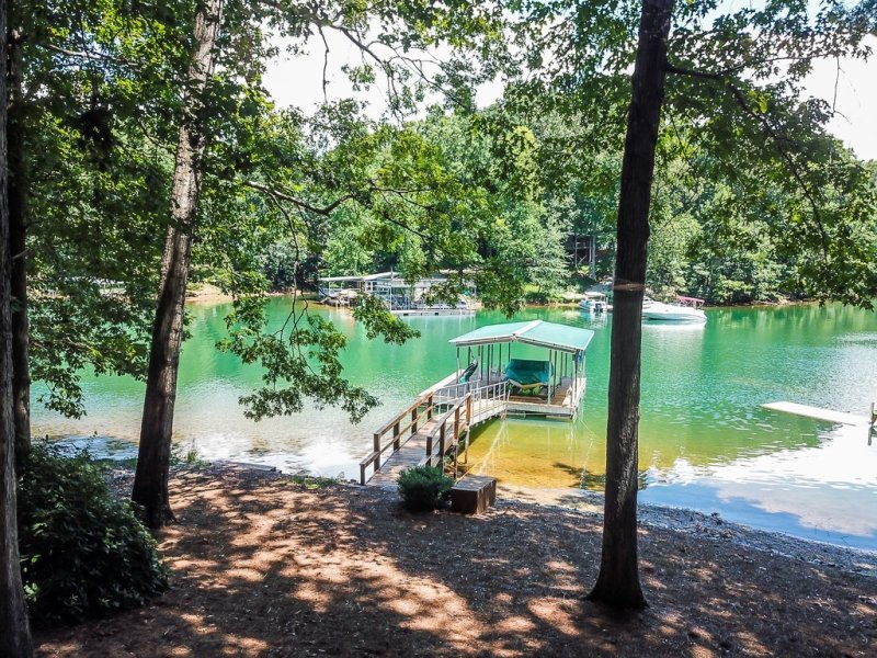 Property image 2 at 122 Pinnacle Pointe Drive, Seneca, SC 29672