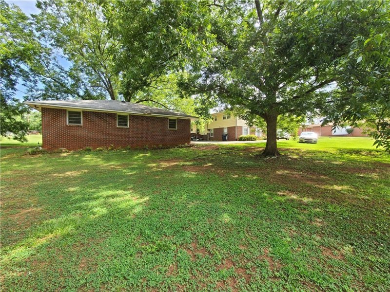 Property image 3 at 908 Plantation Road, Anderson, SC 29621