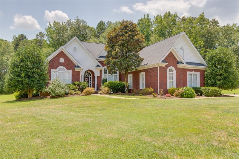 Property image 2 at 227 Chestnut Springs Way, Williamston, SC 29697