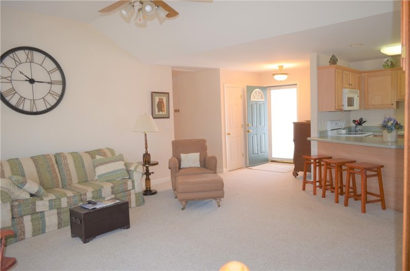 Property image 3 at 224 Bay Ridge Drive, Townville, SC 29689