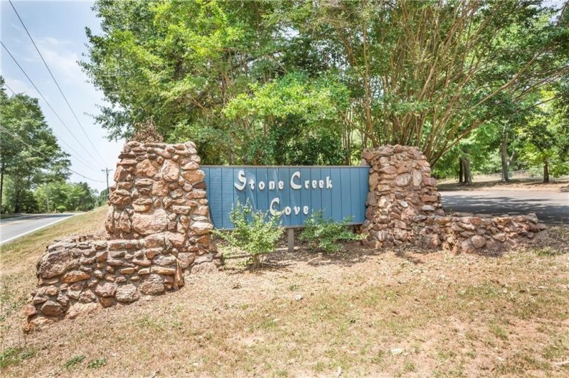 Property image 5 at 221 Lakefront Drive, Anderson, SC 29626