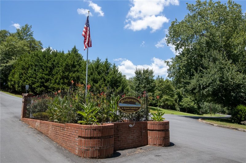 Property image 3 at 510 Edgewater Drive, Anderson, SC 29626