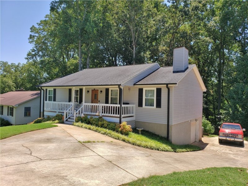 Property image 4 at 5 Maple Leaf Court, Greenville, SC 29611