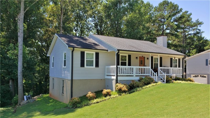 Property image 5 at 5 Maple Leaf Court, Greenville, SC 29611