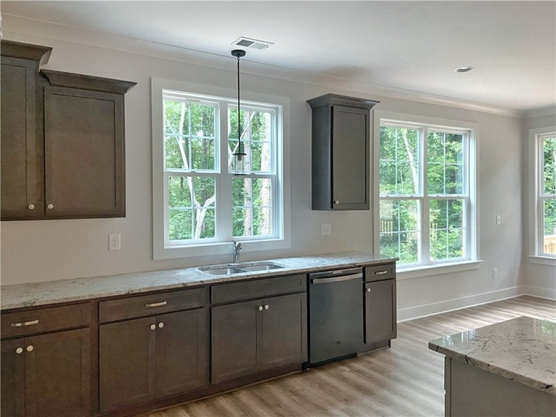 Property image 4 at 416 Woodridge Drive, Seneca, SC 29672