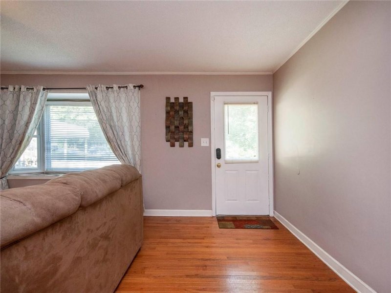 Property image 5 at 204 Springdale Avenue, Liberty, SC 29657