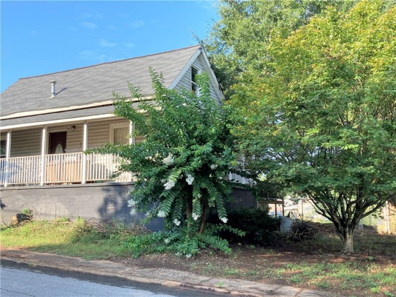 Property image 3 at 41 Smythe Street, Pelzer, SC 29669