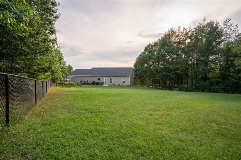 Property image 5 at 102 Dana Lynn Lane, Pendleton, SC 29670