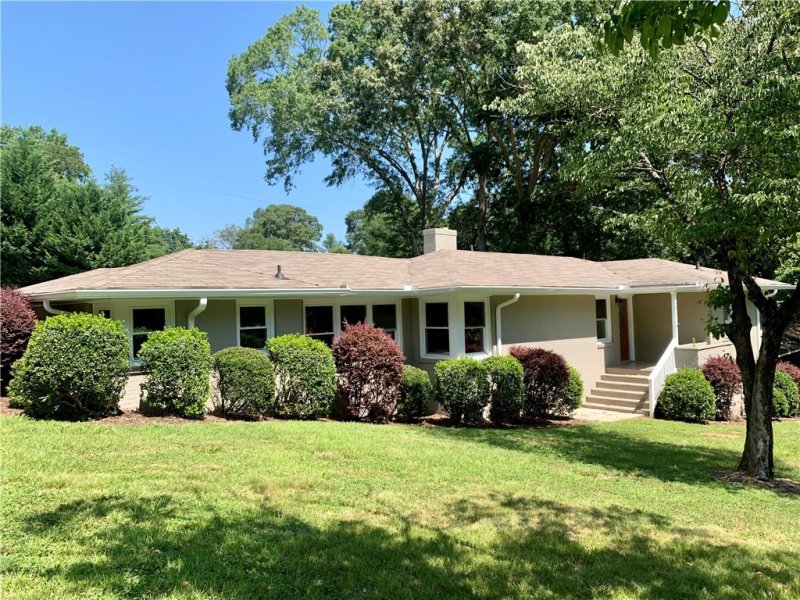 201 Tanglewood Drive