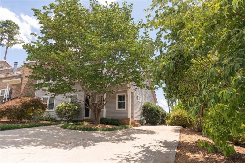 Property image 3 at 13012 Camelia Lane, Seneca, SC 29678