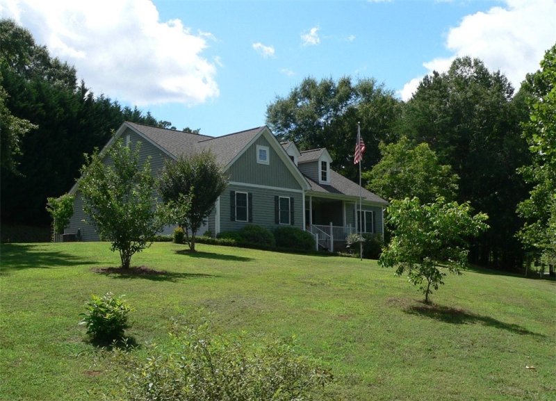 Property image 2 at 100 Lake Ridge Circle, Walhalla, SC 29691